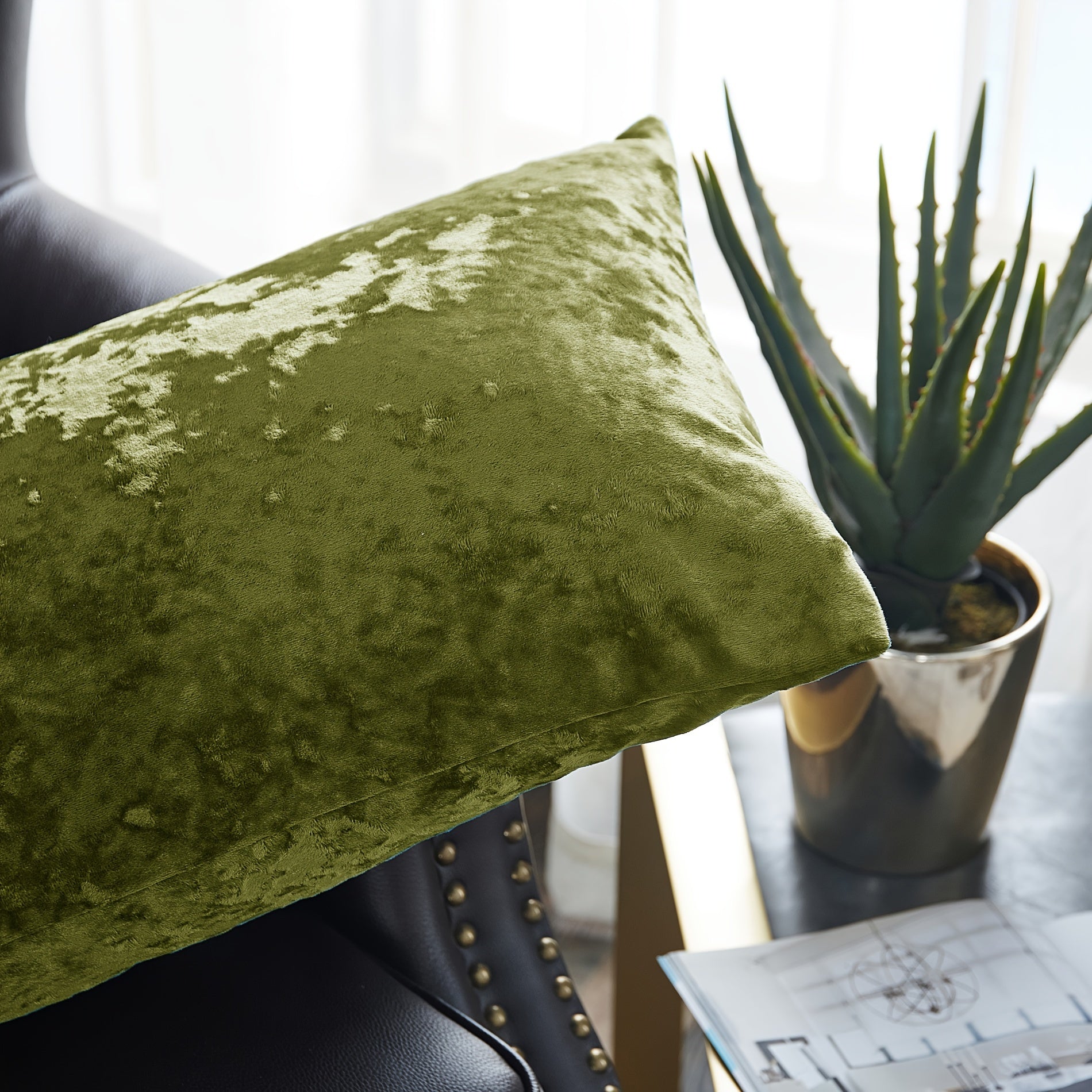 2pcs Crushed Velvet Fuzzy Soft Decorative Throw Pillow Covers Set with Double Sided (NO INSERT), Stylish Cushion Cover for Sofa Couch Chair Living Room Bedroom Decor